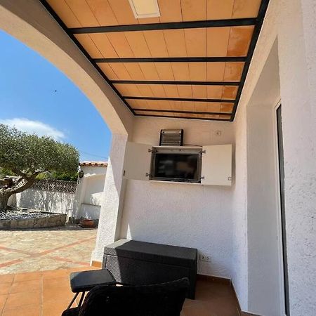 Villa Cozy Empuriabrava Piscina Privada Exteriér fotografie